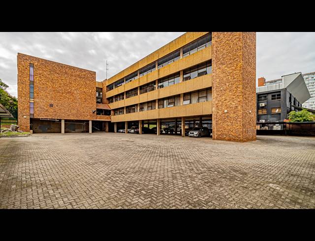 338M² OFFICE FOR SALE IN FERNDALE